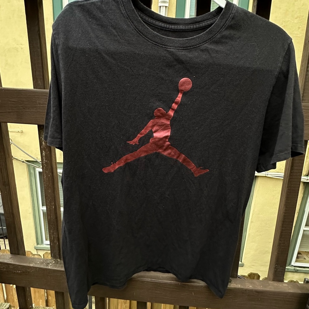 Classic Michael Jordan Jumpman Nike Air Jordan Black T-Shirt with Red Logo